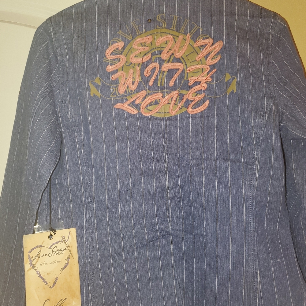 Blazer - Picture 4 of 4